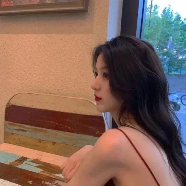 爱丽丝梦游仙境2010